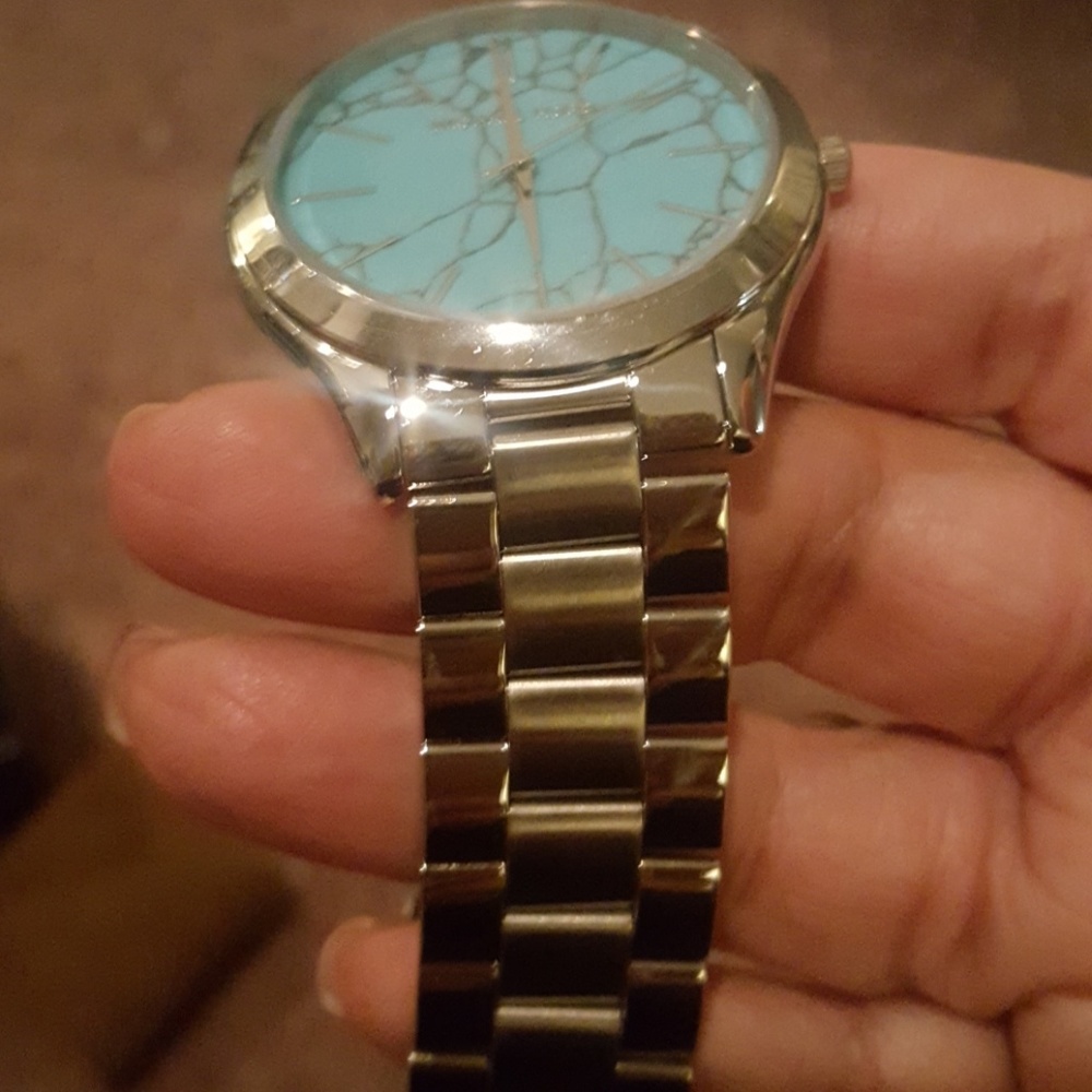 Watch - Picture 3 of 4